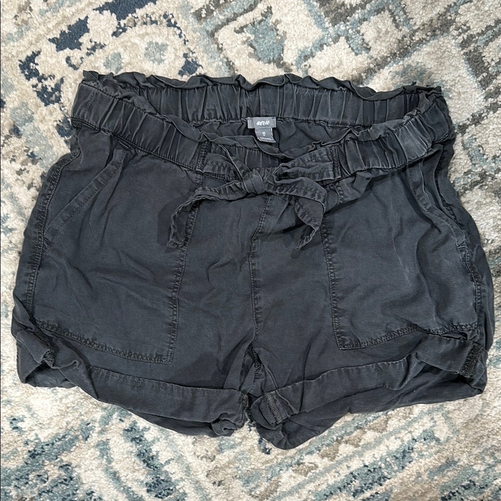 Aerie Black Cargo Shorts Relaxed Fit